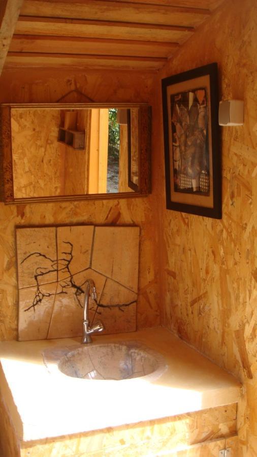 Kerterre Des Gallerands Bessais-le-Fromental Exteriér fotografie